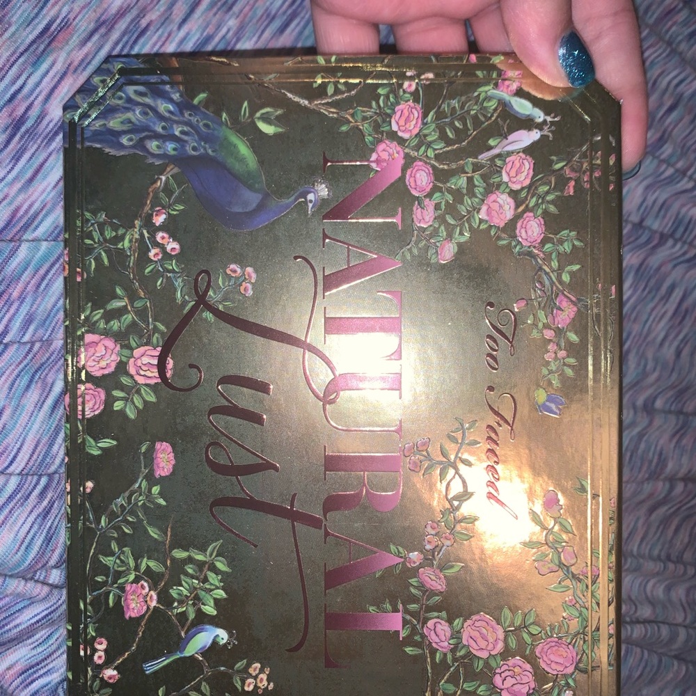 Too faced - Picture 2 of 3